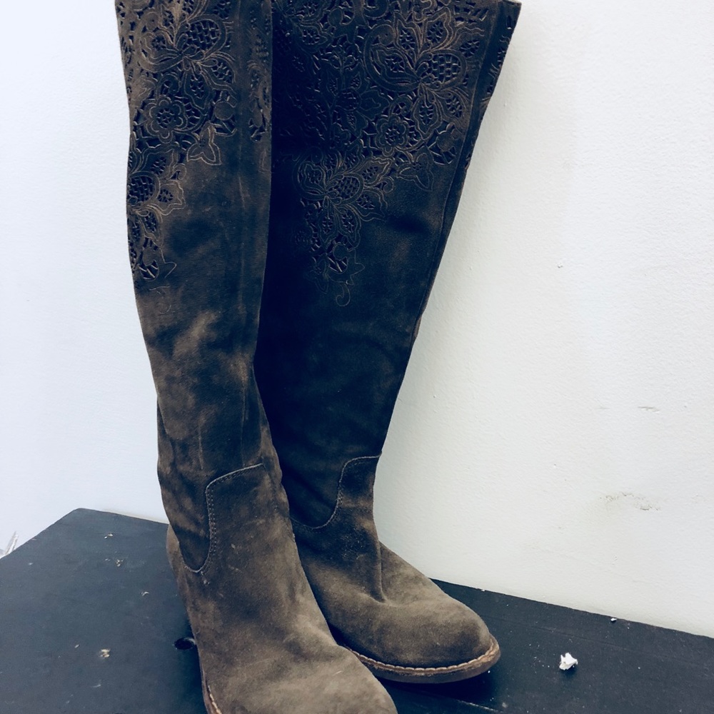 Boot - Picture 5 of 5